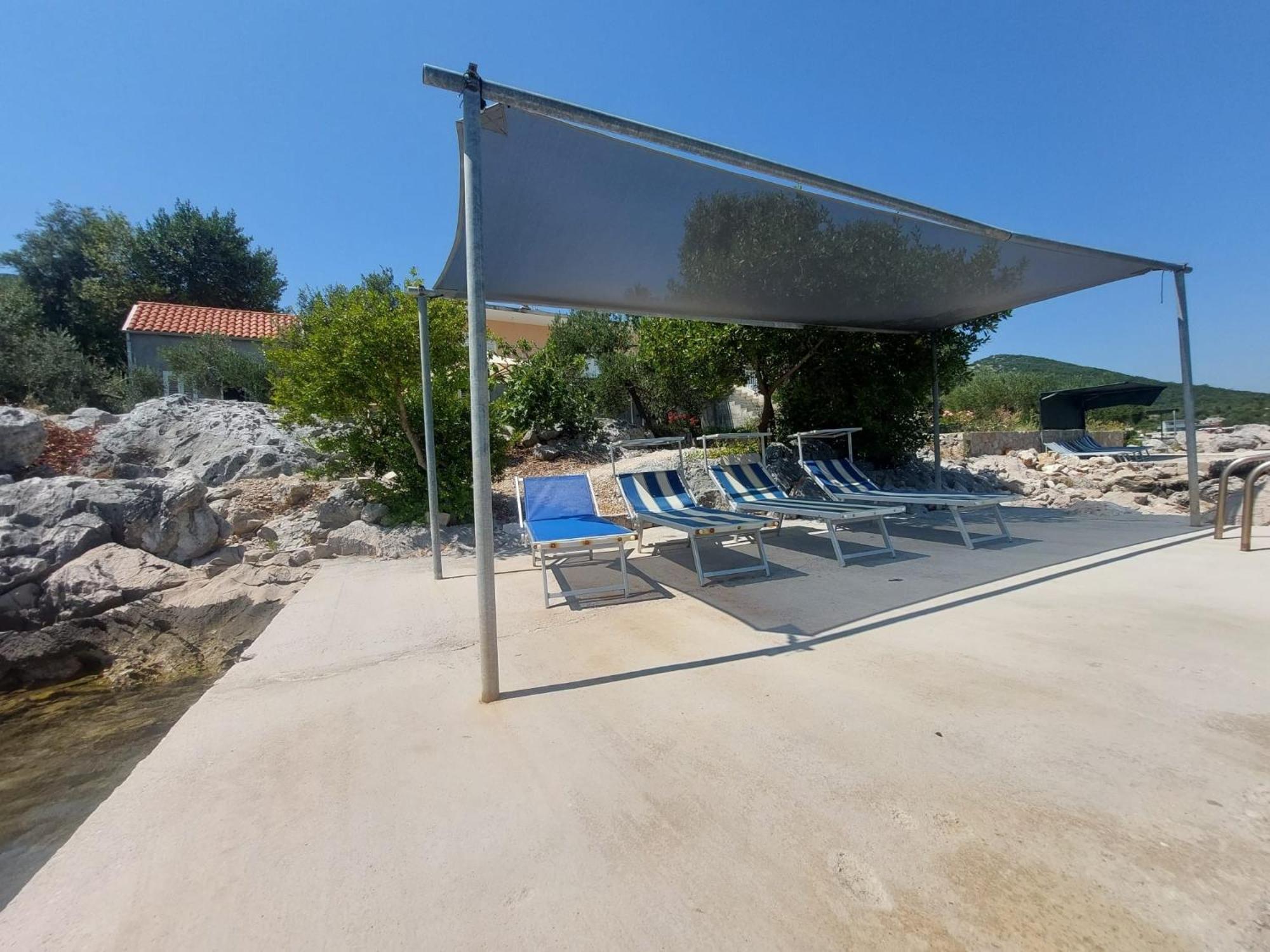 Apartments By The Sea Zuronja, Peljesac - 13202 Putniković Dış mekan fotoğraf